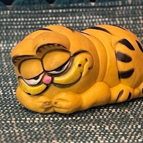 Vintage 1981 Garfield Rubber Eraser/Toy! - Picture 2 of 8